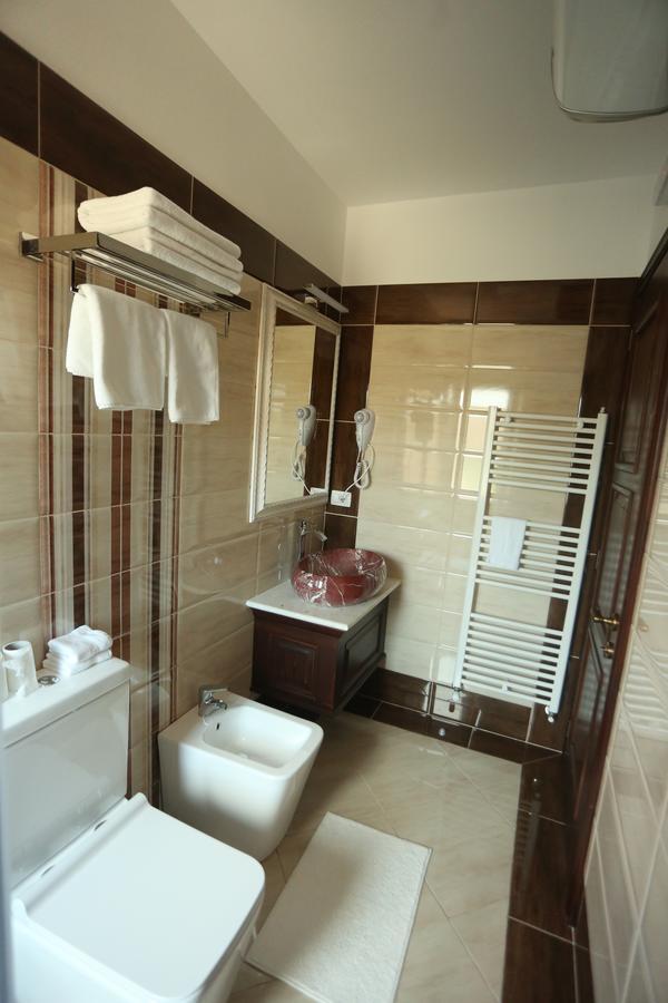 Vila Dante Boutique Hotel Tushemisht Kültér fotó